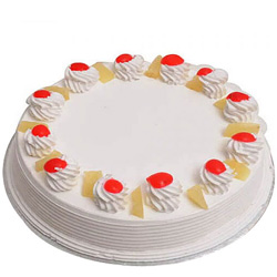 Tasty Vanilla Cake for Anniversary
