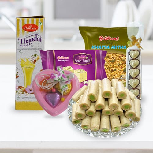 Scrumptious Sweets N Namkeen Gift Hamper