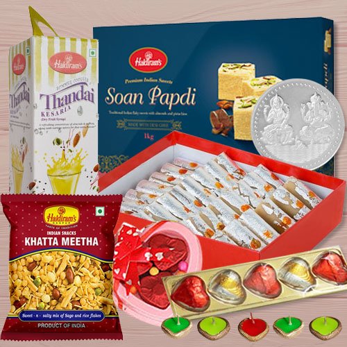 Fabulous Diwali Gift Hamper of Goodies