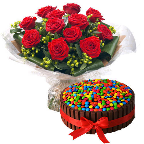 Beautiful Bouquet of Red Roses with Kit Kat Cake