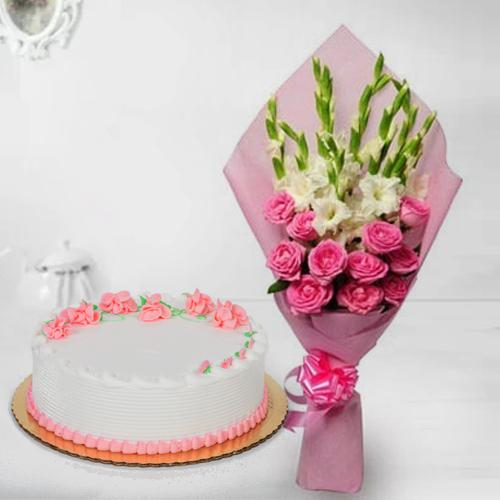 Lovely Roses n Gladiolus Bouquet with Strawberry Cake