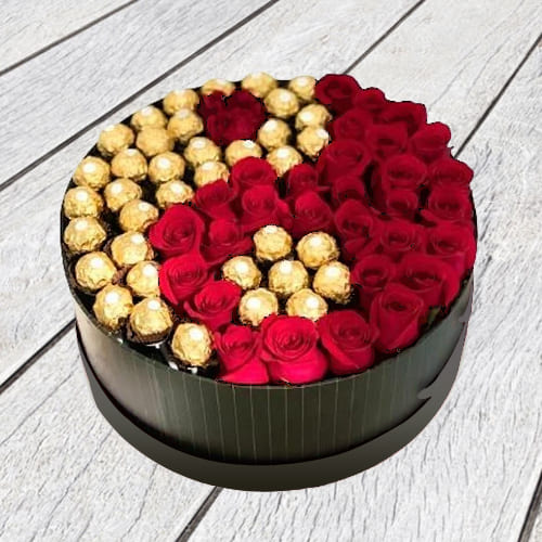 Beautiful Luxury Box of Red Roses n Ferrero Rocher