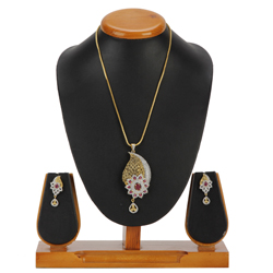 Excellent Pendent and Earrings Set