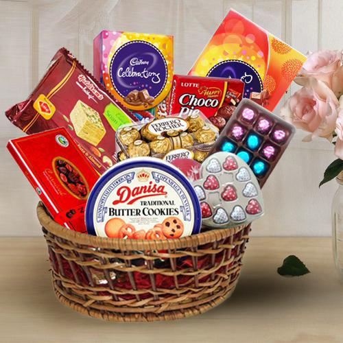 Sumptuous Gift Basket of Chocolates Assortments